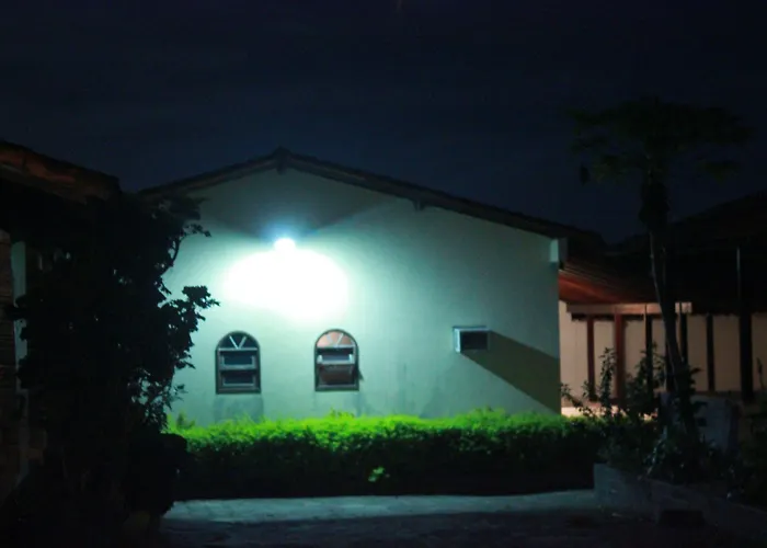 Hotel Pousada Chalé do Coqueiral